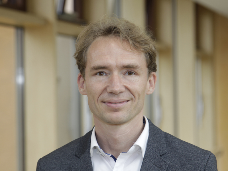 Porträt Prof. Dr. David Martin