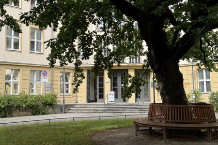 Außenansicht des CCCTIM an der Charité