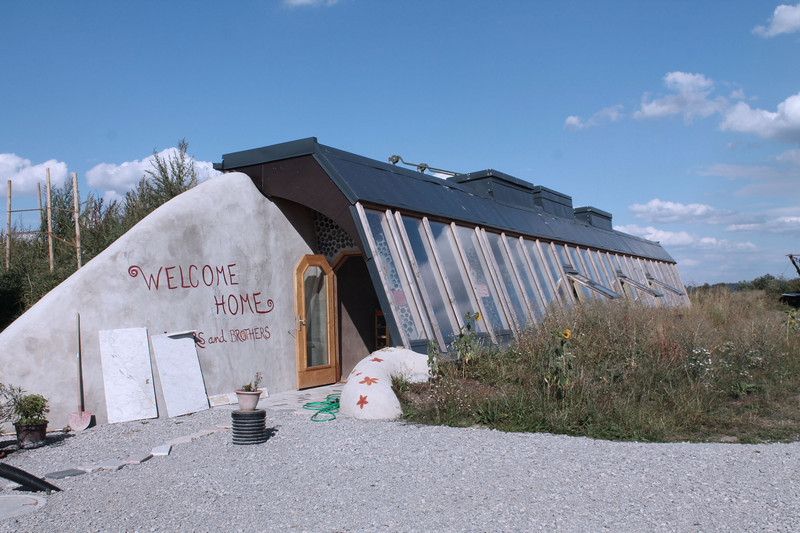 Photo of the Earthship at Tempelhof community