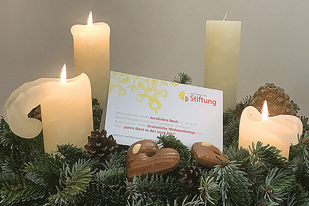 Advent wreath with Christmas Card