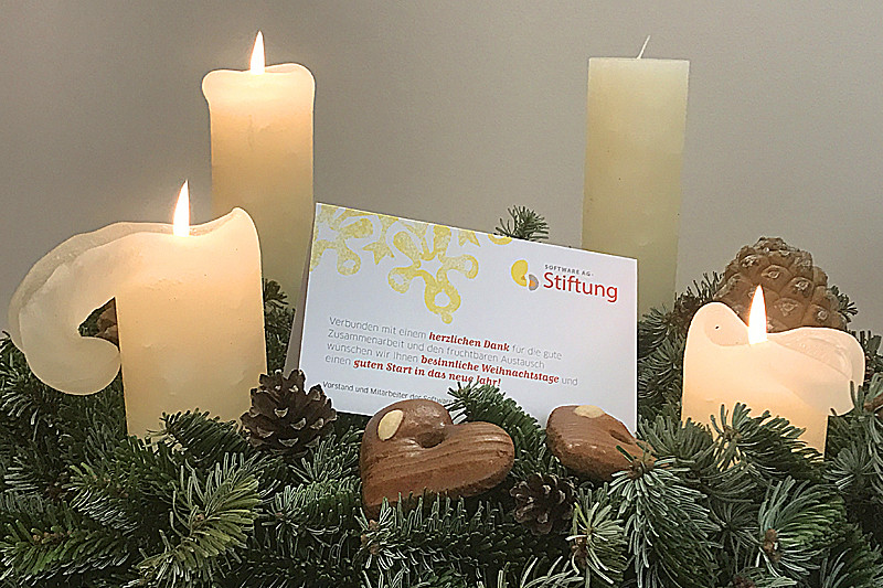 Advent wreath with Christmas Card